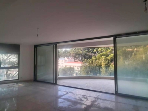 Luxurious Decorated Apartment For Sale in Baabdat