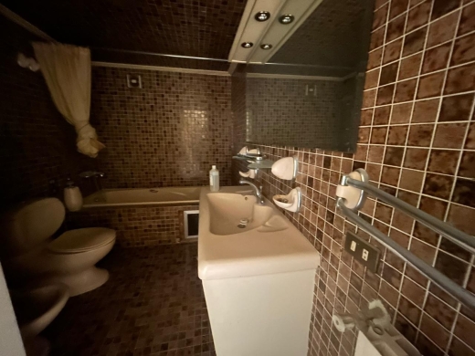 Spacious Apartment with City View For Sale in Koraytem — 12