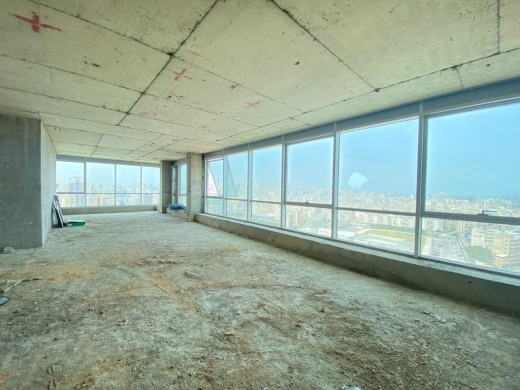 Core & Shell Office For Sale in a Commercial Tower in Dekweneh