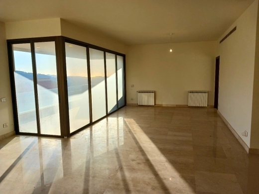 Spacious Apartment With Garden for Sale in Monteverde — 2