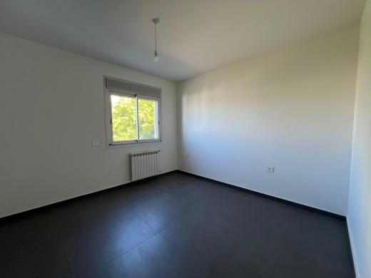 High-End 300 SQM Apartment For Sale in Kfarhbeib — 4
