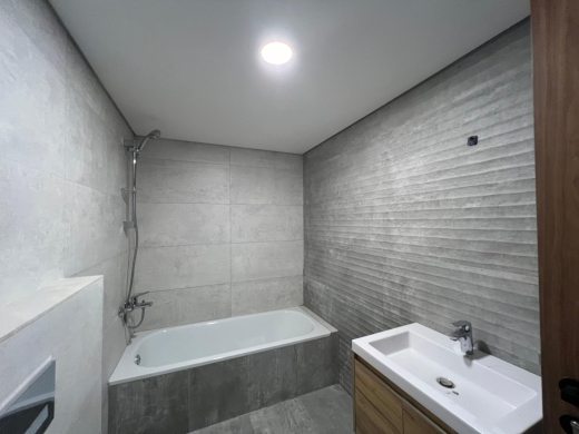 High-End 300 SQM Apartment For Sale in Kfarhbeib — 7