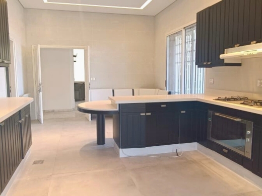 Luxurious Villa With Gardens & an Amazing View For Sale in Ghazir — 8