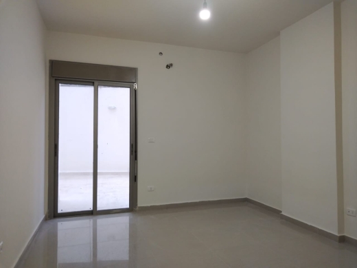 Spacious Apartment For Sale in Maaysra With 70 sqm Garden — 3