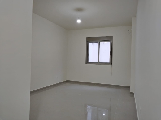 Spacious Apartment For Sale in Maaysra With 70 sqm Garden — 5