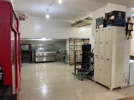 Fully Equipped Central Kitchen for Sale in Furn El Chebbak — 3