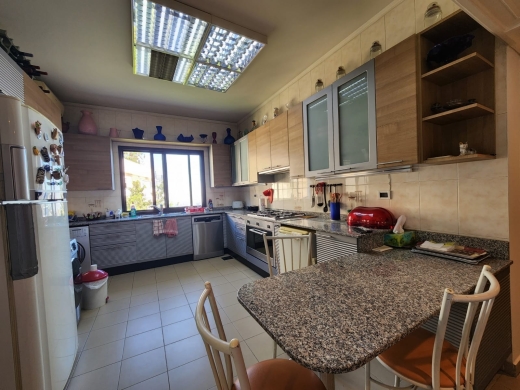 Spacious apartment for sale in prime location Mar Takla — 5