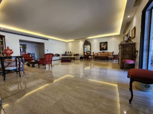 Spacious apartment for sale in prime location Mar Takla — 10