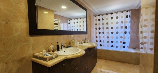 Stunning & Spacious Apartment For Sale in Baabda — 18