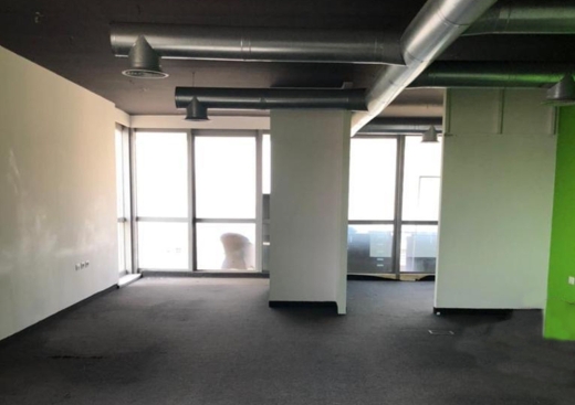 105 SQM Office for Sale in Verdun