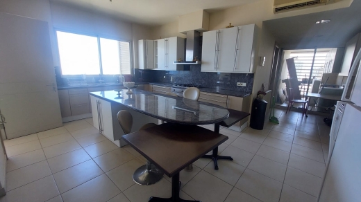A Spacious Apartment with Amazing Sea View for Sale in Ras Beirut — 6