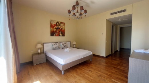 A Spacious Apartment with Amazing Sea View for Sale in Ras Beirut — 10