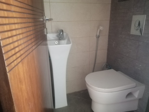 Luminous Apartment with Roof Terrace For Sale in Sioufi, Achrafieh — 14