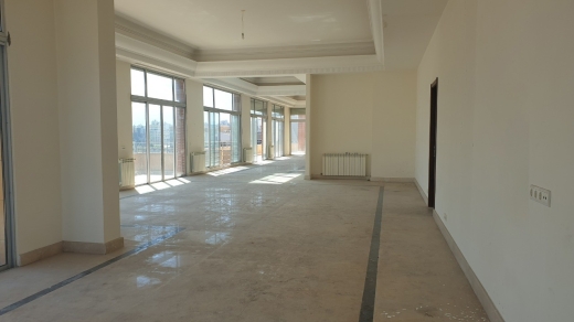 Luxurious Penthouse for Sale in Clemenceau
