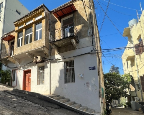 272 SQM Land with Building for Sale in Rmeil, Achrafieh