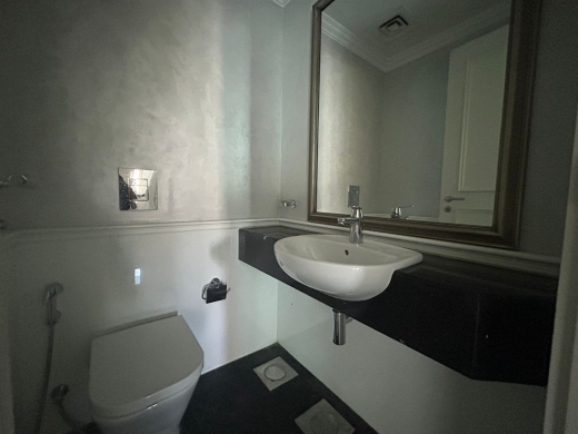 Apartment with Sea View in Prestigious Tower for Sale In Down Town — 10
