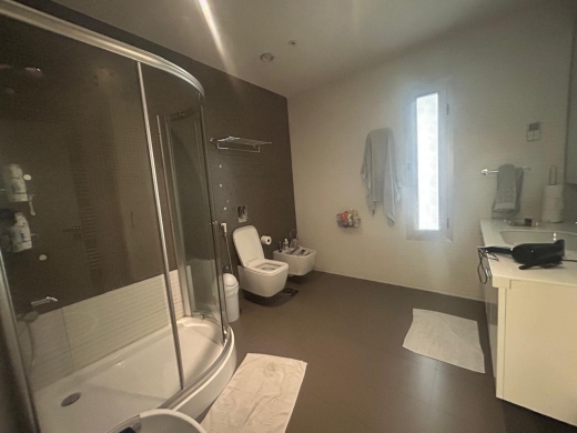 Beautiful Unfurnished 4-Bedroom Apartment for Sale In Jnah — 12