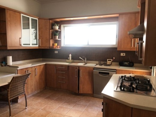 4-Bedroom Apartment for Sale in Badaro 24-Hour Electricity! — 5