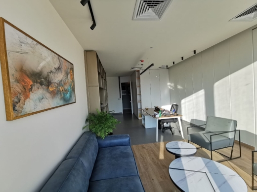 An Amazing Office For Sale in an Iconic Building in Achrafieh — 3