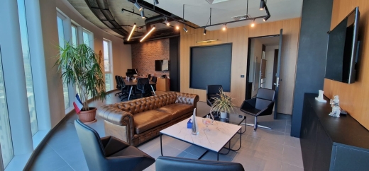 An Amazing Office For Sale in an Iconic Building in Achrafieh — 12