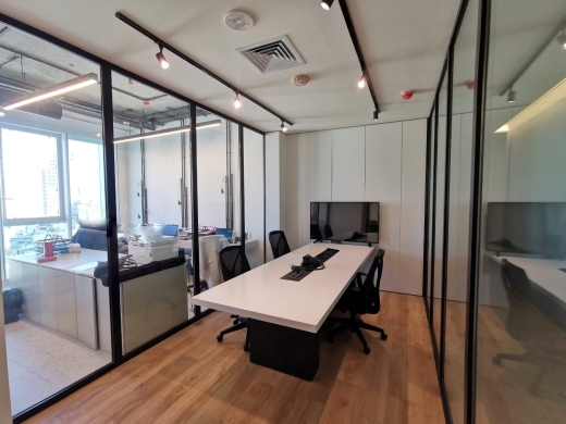 An Amazing Office For Sale in an Iconic Building in Achrafieh — 7