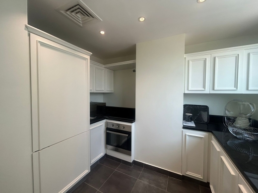 Stylish Apartment for Sale in Downtown On A High Floor with a 20sqm Terrace — 4