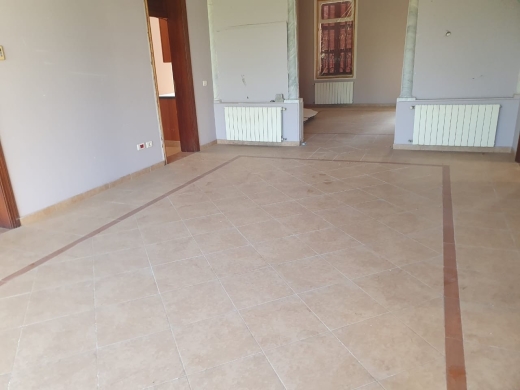 Building of 3 Floors with Front Garden for Sale in Achrafieh — 7