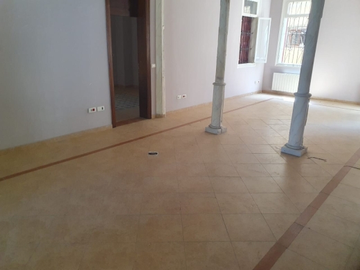 Building of 3 Floors with Front Garden for Sale in Achrafieh — 2