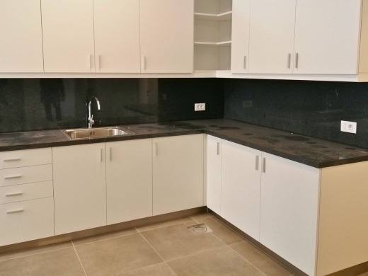 Spacious & Bright Renovated 3-Bedroom Apartment For Sale in Achrafieh, Nazareth — 4