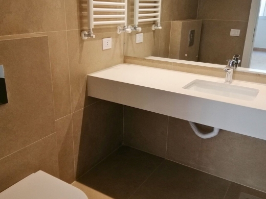 Spacious & Bright Renovated 3-Bedroom Apartment For Sale in Achrafieh, Nazareth — 8