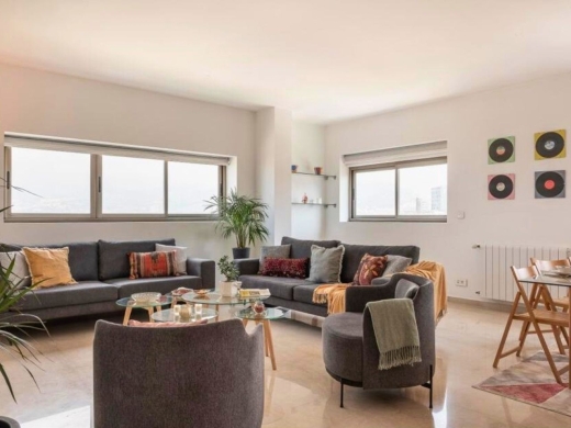 Bright & Unfurnished Apartment For Sale in Mar Mikhael