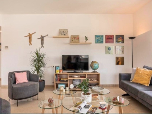 Bright & Unfurnished Apartment For Sale in Mar Mikhael — 2