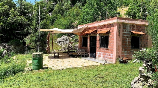 Land With Chalet for Sale in Bekaatat Achkout