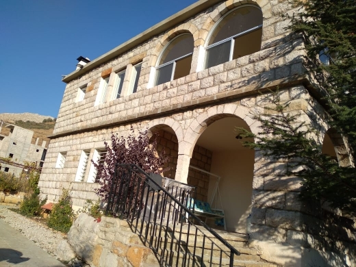 Traditional Renovated Old House for Sale in Hrajel — 19