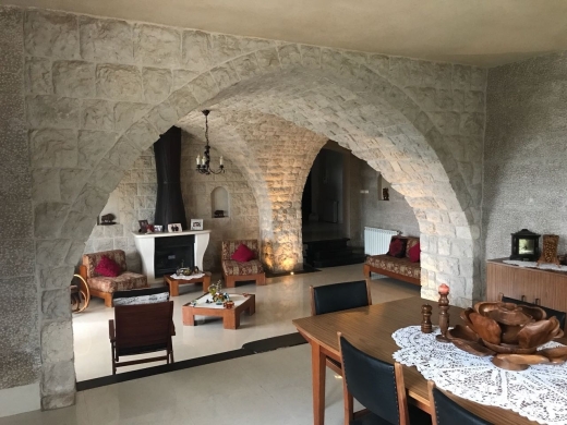 Super Deluxe Villa for Sale in Ajaltoun