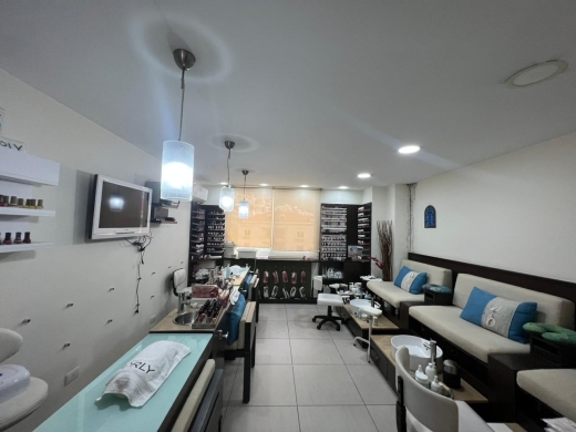Fully Equipped 3-Floor Shop for Beauty Clinic and Spa for Sale in Adma