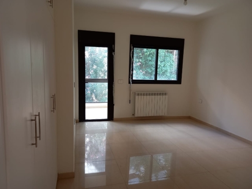 Deluxe Apartment for Sale in a prime location of Haret Sakher — 5
