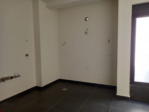 Deluxe Apartment with Terrace for Sale in Prime Location of Haret Sakher — 4