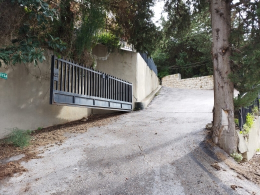 Villa With Open View for Sale in Kfour — 10