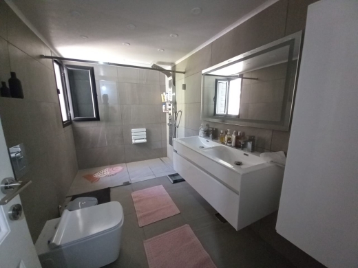 High-End Apartment For Sale in Chnaniir — 15