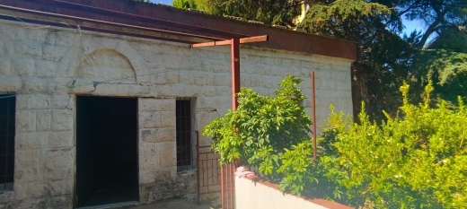 Land for Sale with an Old House In Maaysra — 2