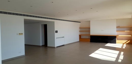 Spacious High-End Finishing Apartment For Sale in Prime Location of Adma