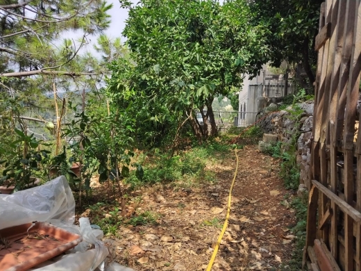 Old House For Sale in Ghazir With Mountain View — 21