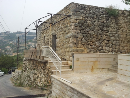 Land With An Old House For Sale in Ghazir