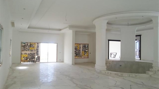 Villa For Sale In Mtayleb