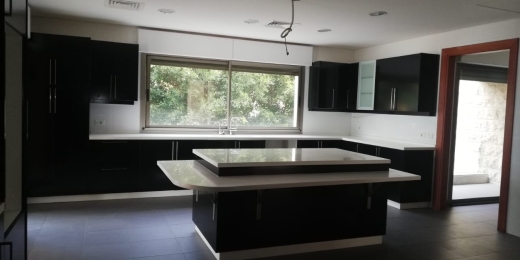 Spacious Apartment for Sale in a classy area of Dik El Mehdi with splendid view — 11