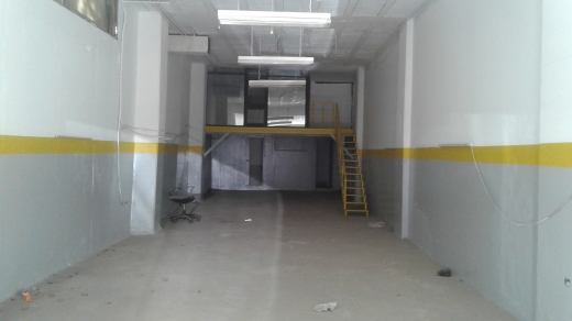 Industrial shop for Sale in Roumieh