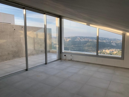 Spacious Duplex With Terrace for Sale In Monteverde — 5