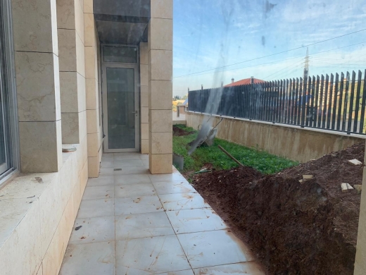 Spacious Apartment With Garden for Sale In Monteverde — 5