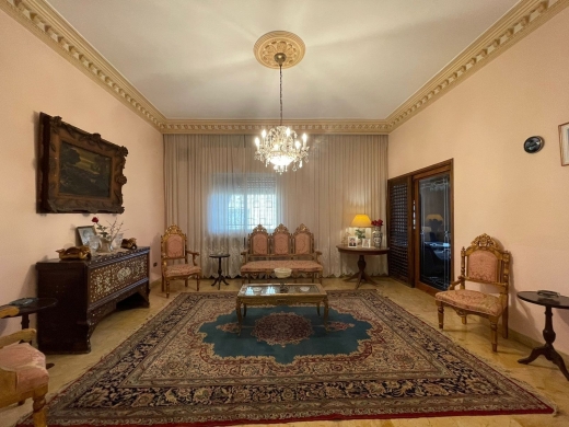 A Traditional Old House With Garden for Sale In Mansourieh — 12